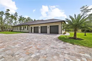 5174 Sycamore Dr, Naples, FL 34119 - Photo 4
