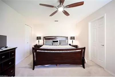 559 Beachwalk Cir #U-203, Naples, FL 34108 - Photo 18