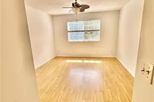 1260 Wildwood Lakes Blvd, Naples, FL 34104 - Photo 6