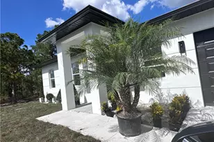 633 Wabasso Ave S, Lehigh Acres, FL 33974 - Photo 1