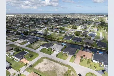 2502 SW 17th Ave, Cape Coral, FL 33914 - Photo 10