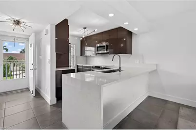 1666 Osprey Ave #106, Naples, FL 34102 - Photo 8