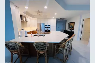 425 Cove Tower Dr #902, Naples, FL 34110 - Photo 4