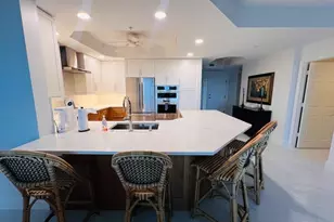 425 Cove Tower Dr, Naples, FL 34110 - Photo 4