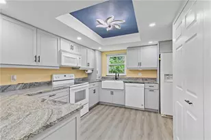 15320 Moonraker Ct, North Fort Myers, FL 33917 - Photo 6