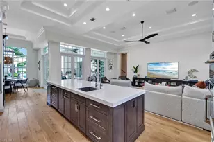 709 Teal Ct, Naples, FL 34108 - Photo 4