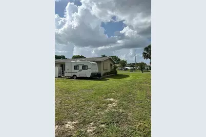 506 York Rd, Lehigh Acres, FL 33936 - Photo 6