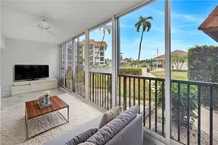 222 Harbour Dr, Naples, FL 34103 - Photo 10