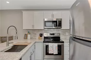 1752 Stickney Point Rd, Sarasota, FL 34231 - Photo 28