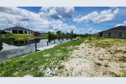 1818 NE 1st Pl, Cape Coral, FL 33909 - Photo 12