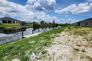 1818 NE 1st Pl, Cape Coral, FL 33909 - Photo 12