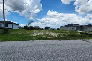 1818 NE 1st Pl, Cape Coral, FL 33909 - Photo 6