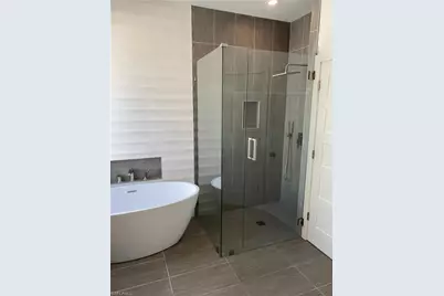 5717 Lago Villaggio Way, Naples, FL 34104 - Photo 10