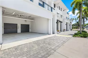 875 6th Ave S, Naples, FL 34102 - Photo 44