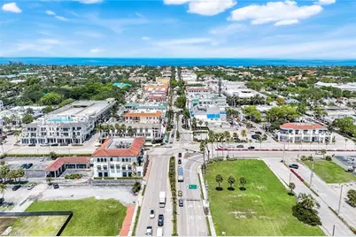 875 6th Ave S #303, Naples, FL 34102 - Photo 2