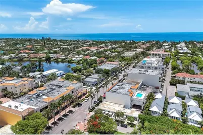 875 6th Ave S #303, Naples, FL 34102 - Photo 4