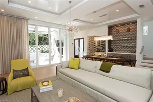 675 2nd St S, Naples, FL 34102 - Photo 2