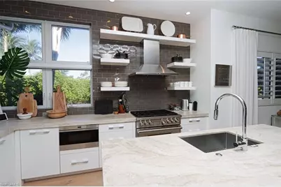 675 2nd St S, Naples, FL 34102 - Photo 6