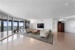 8473 Bay Colony Dr, Naples, FL 34108 - Photo 2