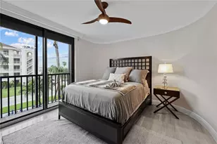 9653 Gulf Shore Dr, Naples, FL 34108 - Photo 12