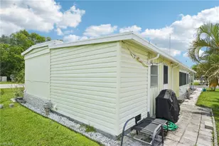 104 Willow Ln, Naples, FL 34114 - Photo 28