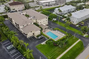 835 W Elkcam Cir, Marco Island, FL 34145 - Photo 8