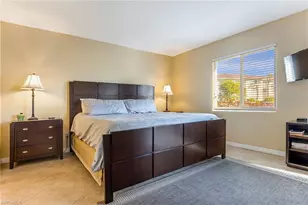 1075 Foxfire Ln, Naples, FL 34104 - Photo 10