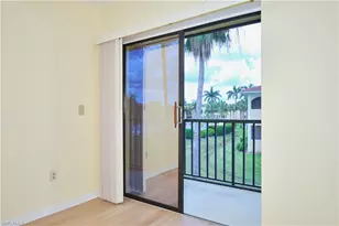 12481 McGregor Blvd, Fort Myers, FL 33919 - Photo 8