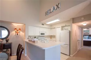 1220 Wildwood Lakes Blvd, Naples, FL 34104 - Photo 18