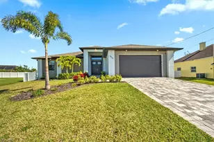 3527 SW 4th Ln, Cape Coral, FL 33991 - Photo 2