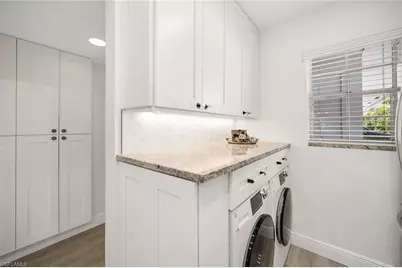 290 Banyan Blvd #290, Naples, FL 34102 - Photo 24