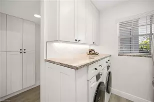 290 Banyan Blvd, Naples, FL 34102 - Photo 24