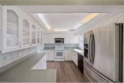 4656 Capri Dr, Naples, FL 34103 - Photo 8