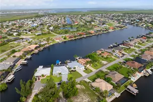 506 SW 33rd Ave, Cape Coral, FL 33991 - Photo 2