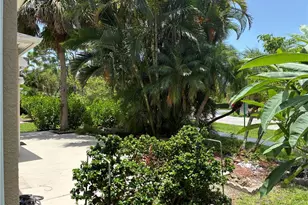 10741 Maui Cir, Estero, FL 33928 - Photo 8