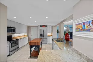 15 Bluebill Ave, Naples, FL 34108 - Photo 10