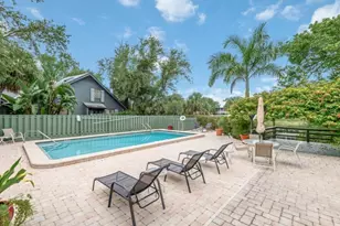 1271 Solana Rd, Naples, FL 34103 - Photo 20