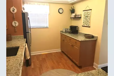 4295 Island Cir #2, Fort Myers, FL 33919 - Photo 10