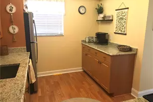 4295 Island Cir, Fort Myers, FL 33919 - Photo 10