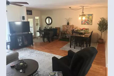 4295 Island Cir #2, Fort Myers, FL 33919 - Photo 4