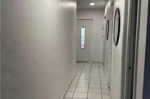 806 W 80th Pl, Hialeah, FL 33014 - Photo 6