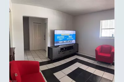 806 W 80 Pl, Hialeah, FL 33014 - Photo 4