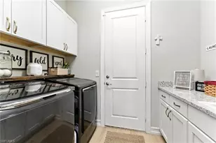 8230 Venetian Pointe Dr, Fort Myers, FL 33908 - Photo 12