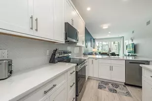 7970 Mahogany Run Ln, Naples, FL 34113 - Photo 2