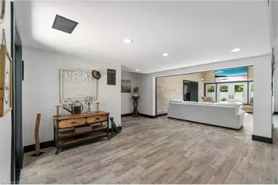 544 Bayside Dr, Fort Myers, FL 33919 - Photo 8