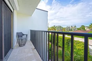 1080 6th St S, Naples, FL 34102 - Photo 24