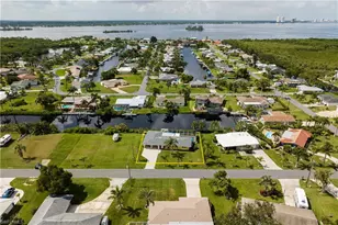 1720 Cascade Way, North Fort Myers, FL 33917 - Photo 30