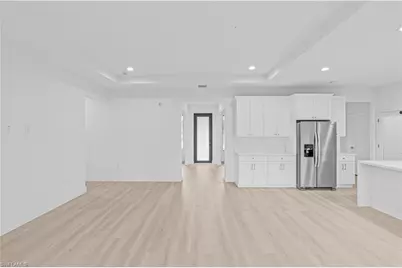 1061 Sunrise Blvd, Lehigh Acres, FL 33974 - Photo 10