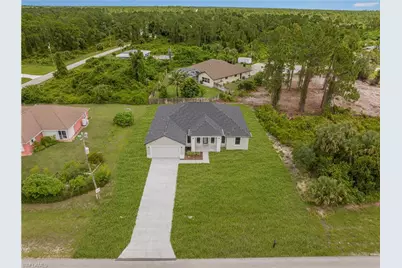 1061 Sunrise Blvd, Lehigh Acres, FL 33974 - Photo 2