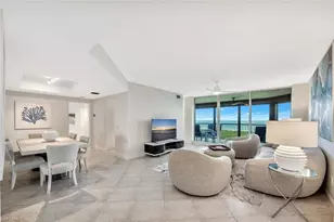 7225 Pelican Bay Blvd, Naples, FL 34108 - Photo 4